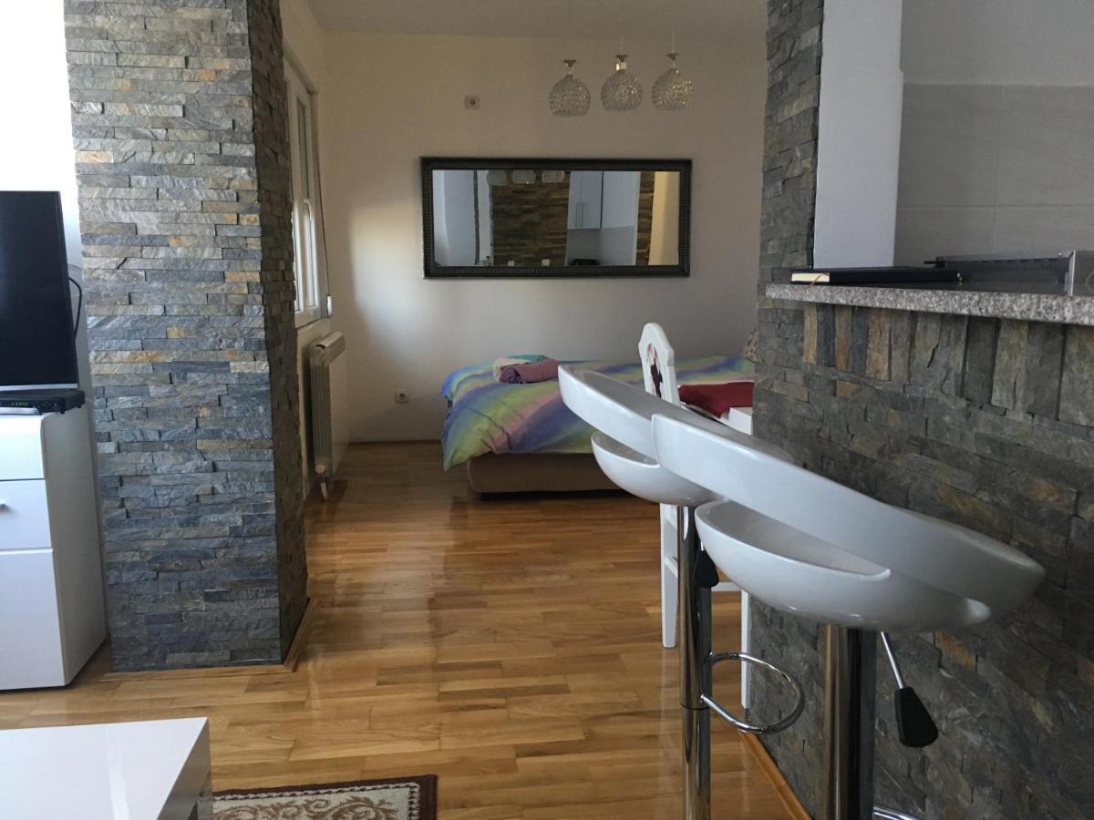 Ms - Downtown With Free Parking Space Leilighet Beograd Rom bilde